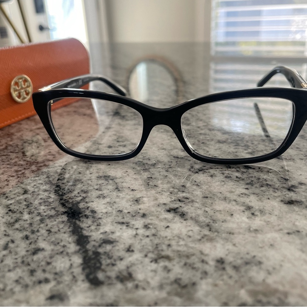 Tory Burch Black Elegant Glasses